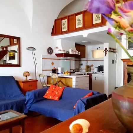 Casa Lilly Sperlongaresort דירה